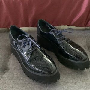 Kors Vigotti patten leather Navy platform lace ups